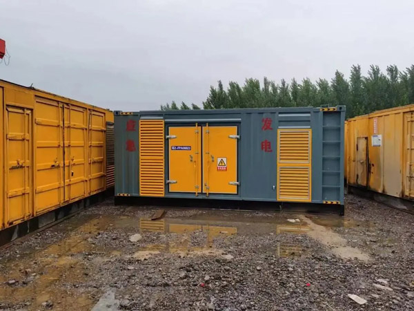 红旗柴油发电机如何判断干式空气滤清器是否需要更换？