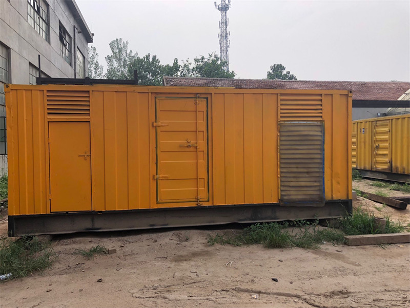 红旗发电机出租进行负载测试时，电瓶电量不足的具体判断标准是什么？